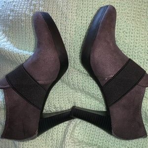 Dana Buchman Booties